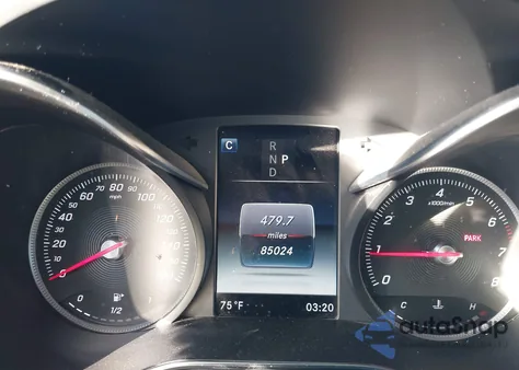 2018 Mercedes-Benz Glc 300 4Matic z USA, uszkodzony, nr VIN WDC0G4KB0JV089858